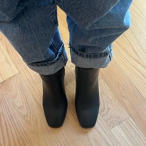 Boots/ heels square toe